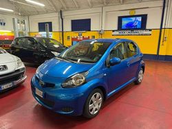 Blu/azzurro Usata 2011 Toyota Aygo Due volumi | 4900 € (Buon prezzo)
