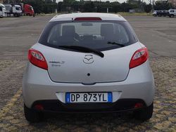 Argento Usata 2008 Mazda 2 Tre volumi | 3400 € (Buon prezzo)