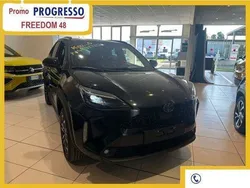 Nero Nuova 2024 Toyota Yaris Cross Trend SUV | 25.990 € (Buon prezzo)