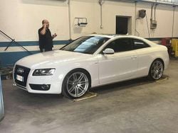 Bianco Usata 2010 Audi A5 S-Line Coupé | 17.000 € (Molto cara)