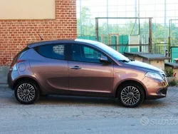 Usata 2015 Lancia Ypsilon S Due volumi | 5900 € (Super prezzo)