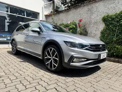 Argento Usata 2022 VW Passat Alltrack Station wagon | 30.990 € (Buon prezzo)