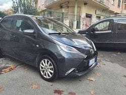 Grigio Usata 2016 Toyota Aygo Cool Due volumi | 7500 € (Buon prezzo)
