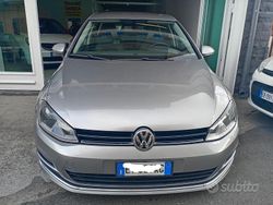 Grigio Usata 2015 VW Golf VII Highline Tre volumi | 8500 € (Ottimo prezzo)