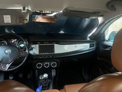 Bianco Usata 2011 Alfa Romeo Giulietta Due volumi | 5300 € (Buon prezzo)