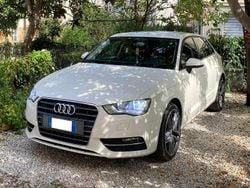 Bianco Usata 2014 Audi A3 Ambiente Tre volumi | 9900 € (Buon prezzo)
