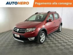 Rosso Usata 2016 Dacia Sandero Prestige Due volumi | 9799 € (Buon prezzo)