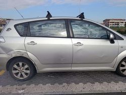 Argento Usata 2008 Toyota Corolla Verso Monovolume | 2000 €