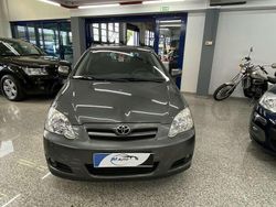 Grigio Usata 2005 Toyota Corolla Tre volumi | 2890 € (Buon prezzo)