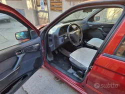 Usata 1996 Alfa Romeo 146 Tre volumi | 2000 €