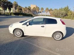 Bianco Usata 2008 Fiat Grande Punto Due volumi | 2800 € (Buon prezzo)
