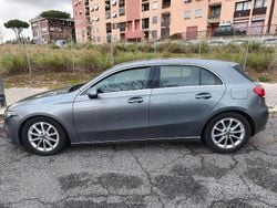 Grigio Usata 2020 Mercedes A180 Tre volumi | 19.900 € (Super prezzo)