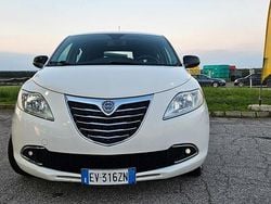 Bianco Usata 2014 Lancia Ypsilon Silver Due volumi | 5700 € (Buon prezzo)