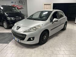 Argento Usata 2010 Peugeot 207 Sport Tre volumi | 2750 € (Buon prezzo)