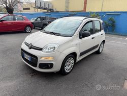 Bianco Usata 2015 Fiat Panda Lounge Tre volumi | 6400 € (Buon prezzo)