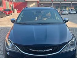 Blu Usata 2018 Chrysler Pacifica Limited Tre volumi | 28.000 €