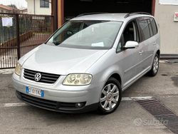 Grigio Usata 2005 VW Touran Highline Monovolume | 1700 € (Ottimo prezzo)
