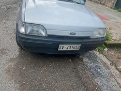 Grigio Usata 1993 Ford Fiesta Due volumi | 999 €