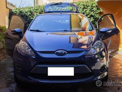 Blu Usata 2011 Ford Fiesta Due volumi | 2300 € (Buon prezzo)