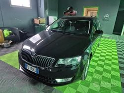 Nero Usata 2016 Skoda Octavia Executive Station wagon | 9000 € (Buon prezzo)