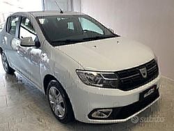 Bianco Usata 2020 Dacia Sandero Comfort Due volumi | 10.000 € (Buon prezzo)