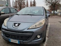 Grigio Usata 2009 Peugeot 207 Tre volumi | 2500 € (Buon prezzo)