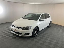 Bianco Usata 2015 VW Golf VII Highline Tre volumi | 13.599 € (Buon prezzo)