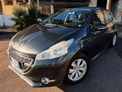 Grigio Usata 2014 Peugeot 208 Allure Due volumi | 5300 € (Ottimo prezzo)