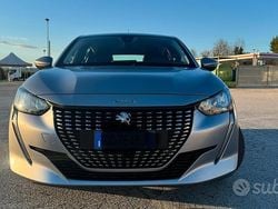 Grigio Usata 2021 Peugeot 208 Allure Due volumi | 12.900 € (Buon prezzo)