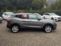 Grigio Usata 2015 Nissan Qashqai Tekna SUV | 10.290 € (Ottimo prezzo)