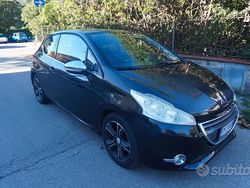 Nero Usata 2012 Peugeot 208 Active Due volumi | 3300 € (Super prezzo)
