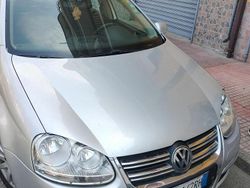 Grigio Usata 2010 VW Jetta Tre volumi | 4200 €
