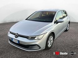 Grigio Usata 2022 VW Golf VIII Life Tre volumi | 20.500 € (Buon prezzo)