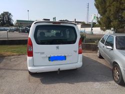 Bianco Usata 2012 Peugeot Partner Monovolume | 5000 €