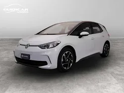 Bianco/tetto nero Usata 2024 VW ID.3 Pro Performance Due volumi | 29.900 € (Cara)