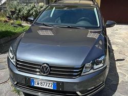 Blu/azzurro Usata 2014 VW Passat Comfortline Station wagon | 8000 € (Buon prezzo)