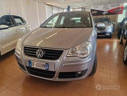 Grigio Usata 2006 VW Polo Comfortline Tre volumi | 3700 € (Buon prezzo)