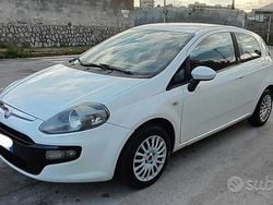 Bianco Usata 2011 Fiat Punto Evo S Due volumi | 3499 € (Ottimo prezzo)