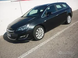 Nero Usata 2013 Opel Astra Cosmo Station wagon | 6999 € (Buon prezzo)