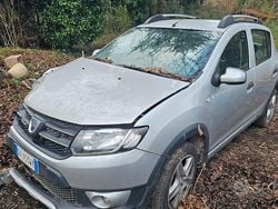 Grigio Usata 2014 Dacia Sandero Stepway Tre volumi | 1400 € (Super prezzo)