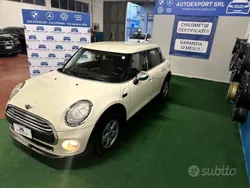 Bianco Usata 2016 Mini Cooper D Hype Due volumi | 7900 € (Super prezzo)