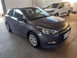 Grigio Usata 2018 Hyundai i20 Classic Tre volumi | 7800 € (Ottimo prezzo)
