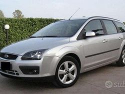 Grigio Usata 2005 Ford Focus Style Station wagon | 2500 € (Cara)