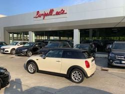 Beige Usata 2017 Mini Cooper D Business Due volumi | 13.200 € (Buon prezzo)
