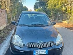 Usata 2003 Toyota Yaris | 2000 €