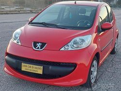 Rosso Usata 2008 Peugeot 107 Due volumi | 2999 € (Buon prezzo)