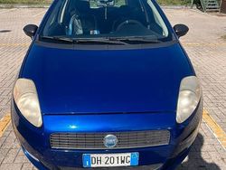 Usata 2007 Fiat Grande Punto Dynamic Due volumi | 2200 € (Buon prezzo)