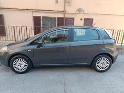 Usata 2011 Fiat Grande Punto S Due volumi | 5500 € (Cara)