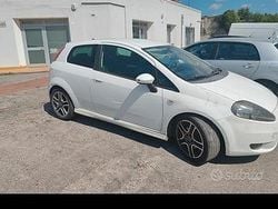 Usata 2009 Fiat Grande Punto Sport Due volumi | 1000 € (Buon prezzo)