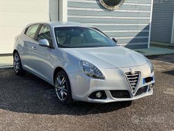 Bianco Usata 2016 Alfa Romeo Giulietta Distinctive Due volumi | 8700 € (Buon prezzo)